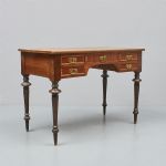 1161 1257 WRITING DESK